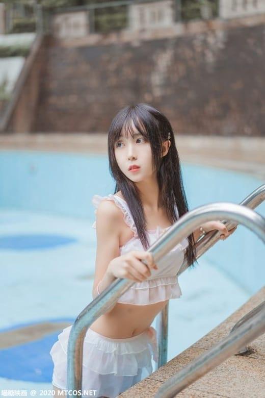 [喵糖映画]VOL.312 泳池萌妹 [35P/195MB]-1