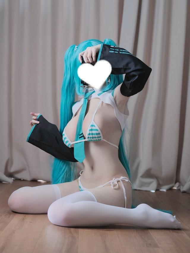 幼愛youmeko – NO.30 初音未来 (VOCALOID)[17P-89MB]